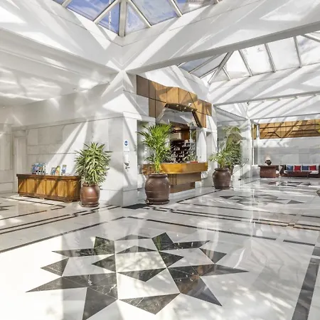 Apartment Puerto Banús 3 Br Marbella