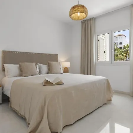 Puerto Banus 3 Bedroom 马尔韦利亚