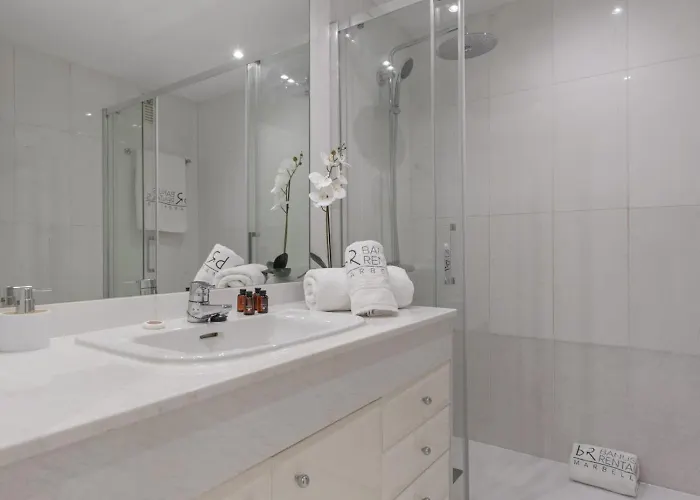 Puerto Banus 3 Bedroom Appartement *